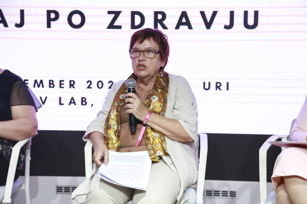 dr. Vesna Radonjić Miholič. specialistka klinične psihologije. - 29.09.2023 &ndash; Združenje Europa Donna Slovenija - novinarska konferenca pred začetkom rožnatega oktobra, mednarodnega meseca osve&scaron;čanja o raku dojk //FOTO: Jaka Gasar / Foto: Jaka Gasar