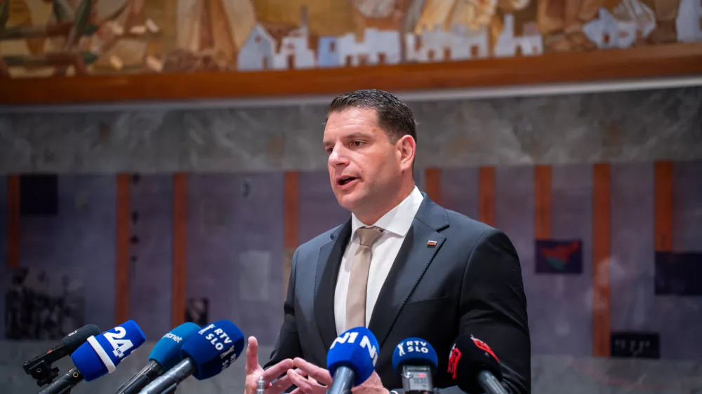 Ljubljana, DZ.Izjava za medije po seji kolegija predsednika DZ.Predsednik DZ Zoran Stevanovic.