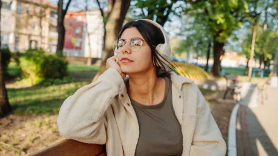 Včasih se je prav prijetno povsem predati glasbi. / Foto: Istock
