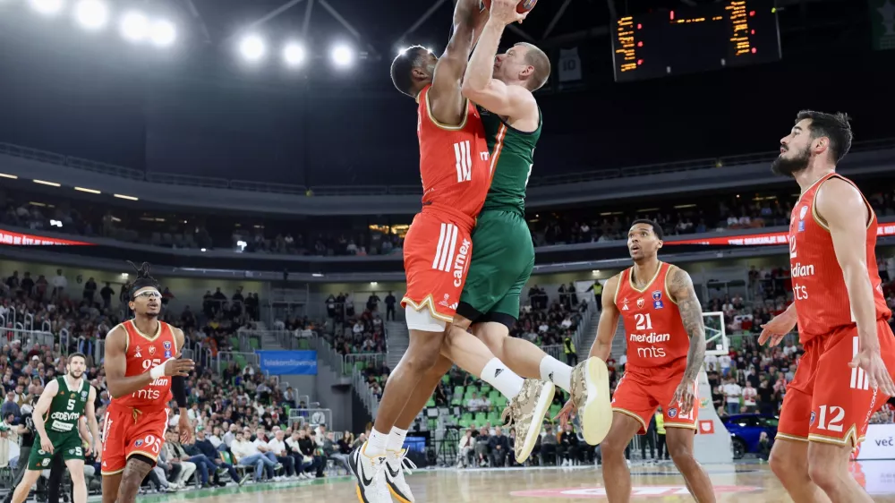Olimpiji po velikem preobratu skalp Zvezde