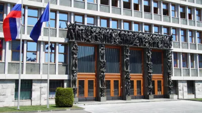 Darilo za elito ali re&scaron;itev pred krizo? Tudi to morate vedeti o interventnem zakonu