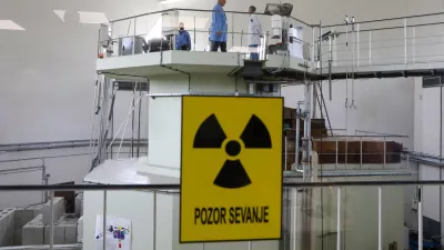 Simbolična fotografija pozor sevanje - radioaktivnost - radiacija14.5.2026 - jedrski reaktor - novinarski zajtrk IJS ob 60-letnici raziskovalnega reaktorja Triga IJS, na katerem bodo o reaktorju ter njegovi vlogi pri razvoju jedrske strokeFoto Luka Cjuha / Foto: Luka Cjuha
