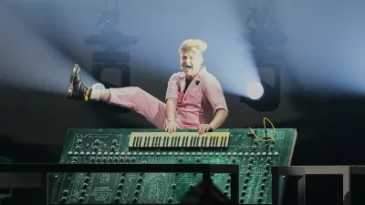 Look Mum No Computer from United Kingdom performs the song "Eins, Zwei, Drei" during the second semifinal of the 70th Eurovision Song Contest in Vienna, Austria, Thursday, May 14, 2026. (AP Photo/Martin Meissner)