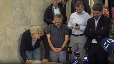 Ljubljana, Dom sindikatov.Skupna novinarska konferenca predstavnikov sindikalnih central o aktivnostih po sprejetju zakona o interventnih ukrepih za razvoj Slovenije.Foto: STA