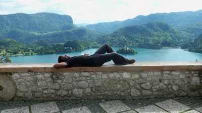 Na Bledu zopet stavijo na Riklija, regeneracijo in dobro počutje