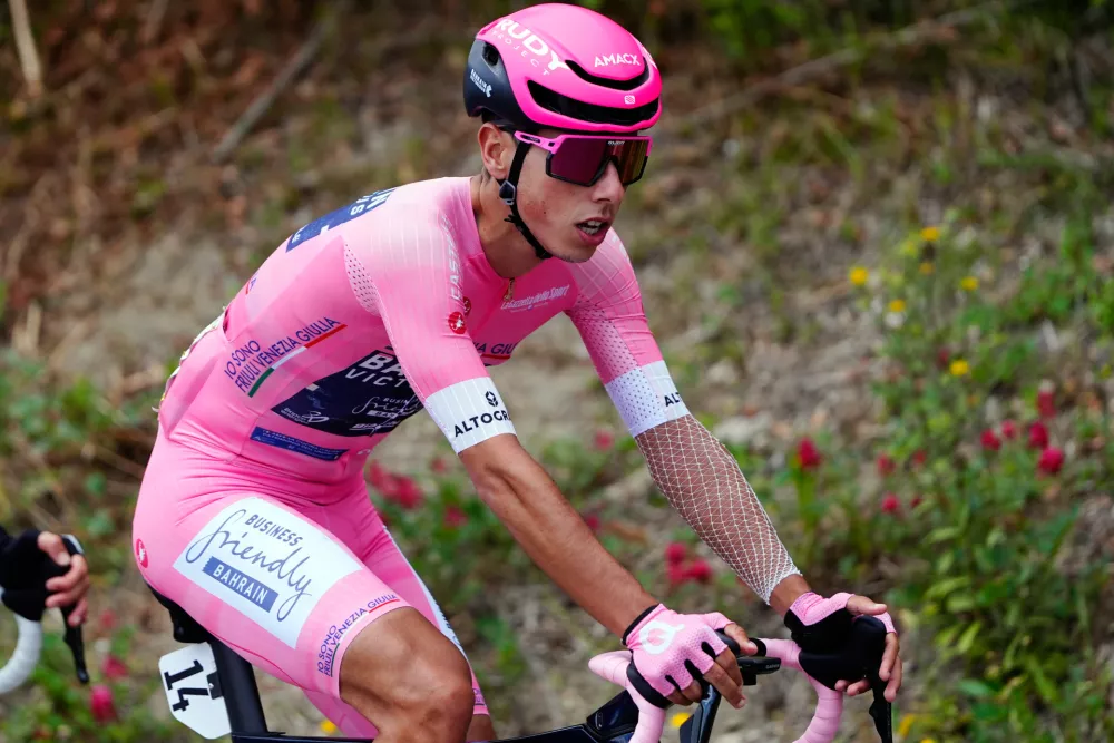 RAce's overall leader Portugal's Afonso Oliveira Eulalio pedals during the 7th stage of the Giro d'Italia cycling race, from Formia to Blockhaus, Italy, Friday May 15, 2026. (Fabio Ferrari/LaPresse via AP)