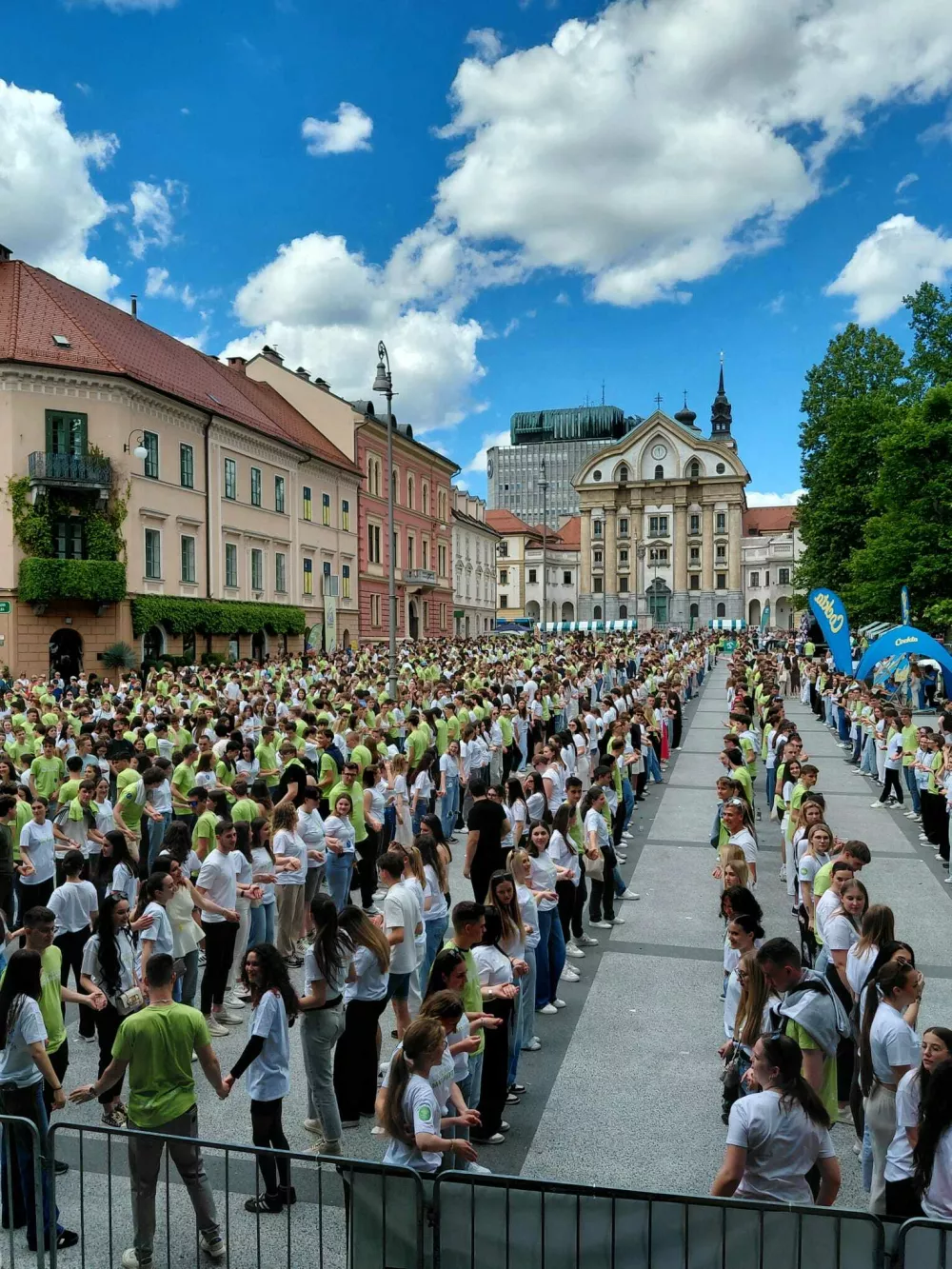 Četvorka maturantov na Kongresnem trgu