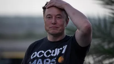 FILE PHOTO: SpaceX Chief Engineer Elon Musk takes part in a news conference at the SpaceX Starbase, in Brownsville, Texas, U.S., August 25, 2022. REUTERS/Adrees Latif/File Photo/File Photo