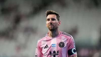 Inter Miami forward Lionel Messi (10) walks to the corner of the field to take a corner kick during the second half of an MLS soccer match against Philadelphia Union, Sunday, May 24, 2026, in Miami. (AP Photo/Rebecca Blackwell)