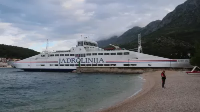 Jadrolinija, trajekt, Drvenik. Foto: Tatjana Pihlar 