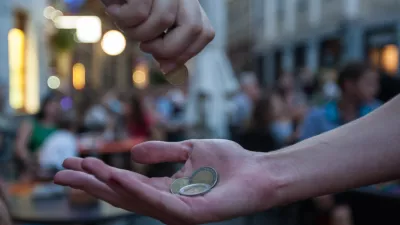 - 05.08.2015 - Gostinstvo v Ljubljani. - Natakar - Napitnina - Ljubljana - Turizem -//FOTO: Maja Marko