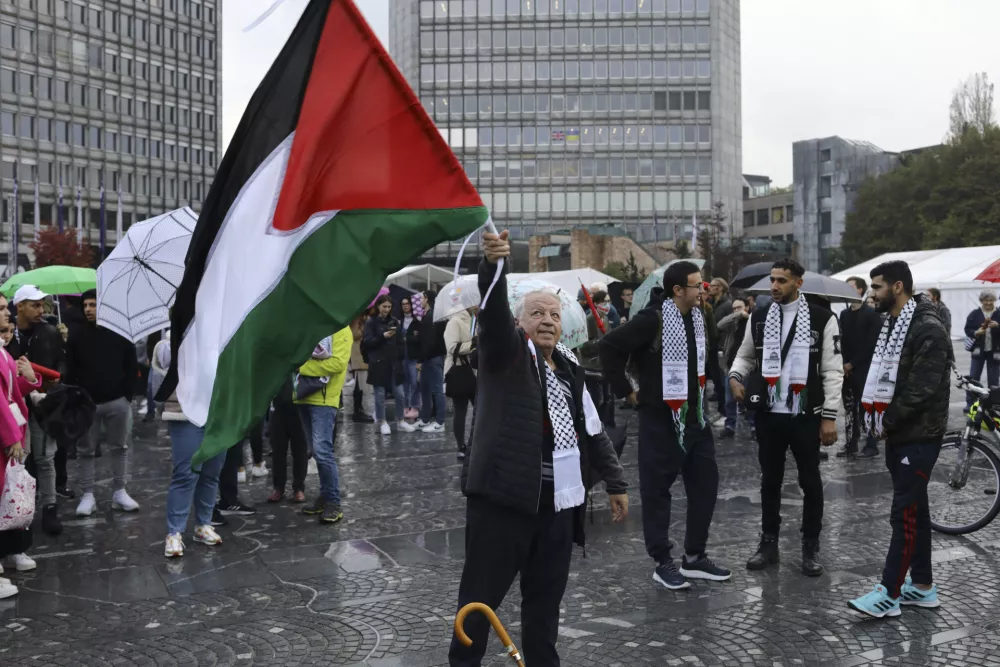 Obrat v zunanji politiki: Ko se vrne vlada Janeza Jan&scaron;e, se vrne tudi Izrael