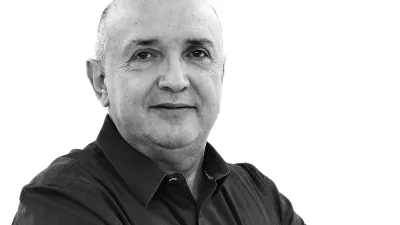 Darijan Ko&scaron;ir- Redakcija Dnevnik 2024 - portreti za komentarje in kolumne - kolumnisti - komentatorji &ndash; novinarji - portret //FOTO: Luka Cjuha