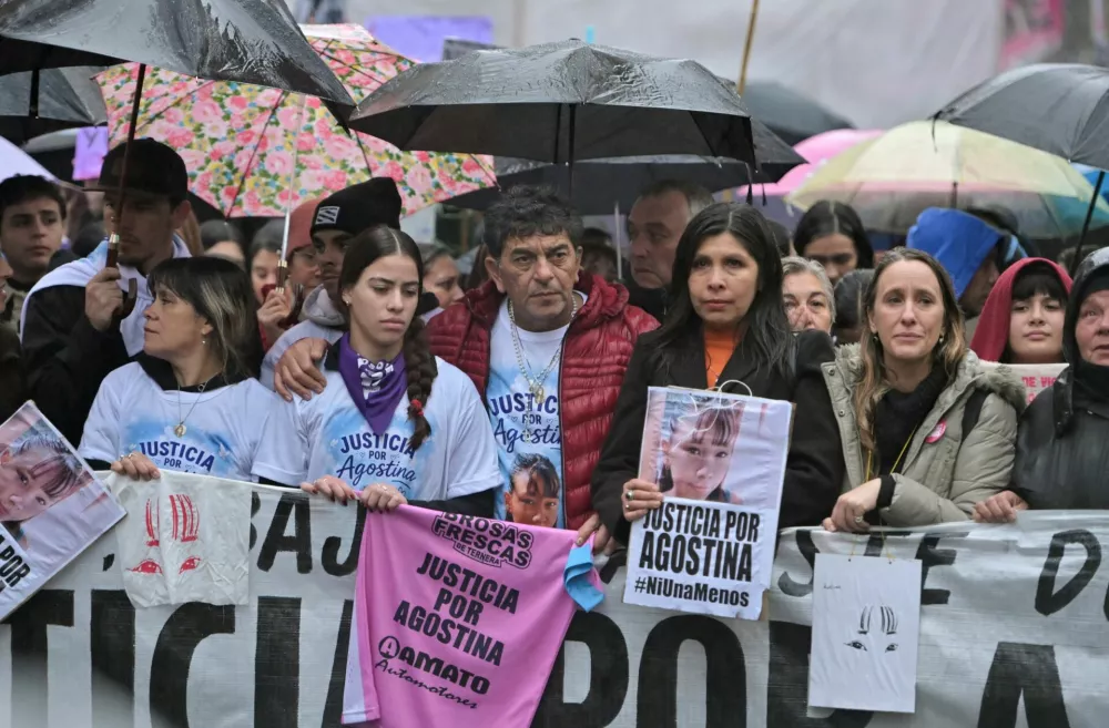 Miguel and Elizabeth Heredia, the grandparents of 14‑year‑old Agostina Vega, attend a march with members of the women's movement Ni Una Menos (Not One Less), calling for justice after the femicide of Agostina Vega, in Cordoba, Argentina, June 3, 2026. REUTERS/Facundo Luque