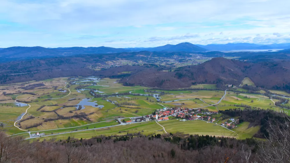 View of Planinsko polje, vas Planina 