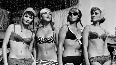 FASHION SWIMWEAR BIKINIS INTERNATIONAL FASHION WEEK IN MUNCHEN; 7 OCTOBER 1964,Image: 711155345, License: Rights-managed, Restrictions:, Model Release: no 