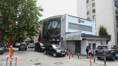 Krajani na nogah: Zaprli bančno poslovalnico NLB Polje