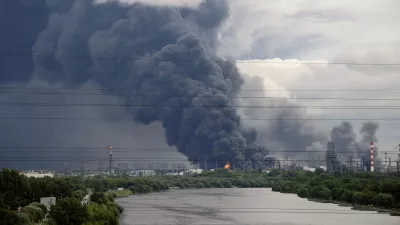 FILE PHOTO: Thick plumes of smoke with flames rise from an oil refinery following a Ukrainian drone attack in the course of Russia-Ukraine conflict, in Moscow, Russia, June 18, 2026, in this picture obtained from social media. SOCIAL MEDIA/via REUTERS THIS IMAGE HAS BEEN SUPPLIED BY A THIRD PARTY./File Photo