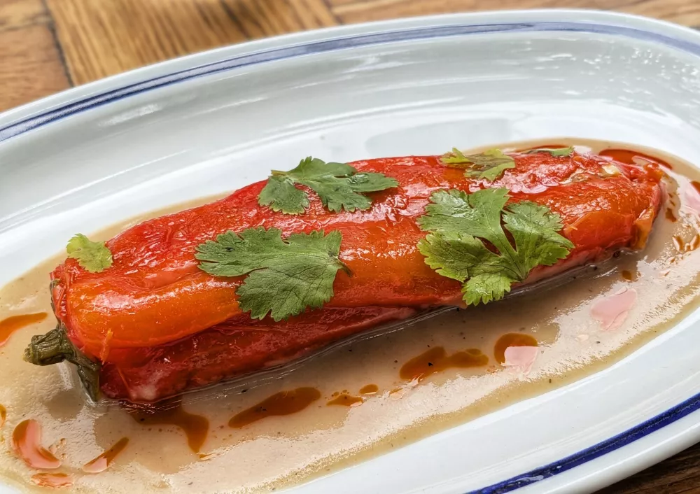 Polnjena paprika, Restavracija Brlog