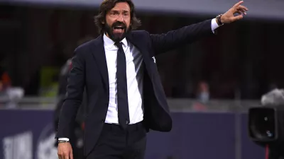 FILE PHOTO: Soccer Football - Serie A - Bologna v Juventus - Stadio Renato Dall'Ara, Bologna, Italy - May 23, 2021 Juventus coach Andrea Pirlo reacts REUTERS/Alberto Lingria/File Photo