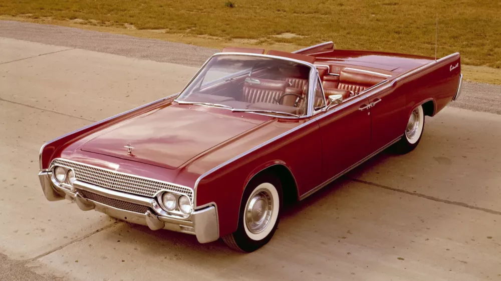 Lincoln Continental (fourth-gen)