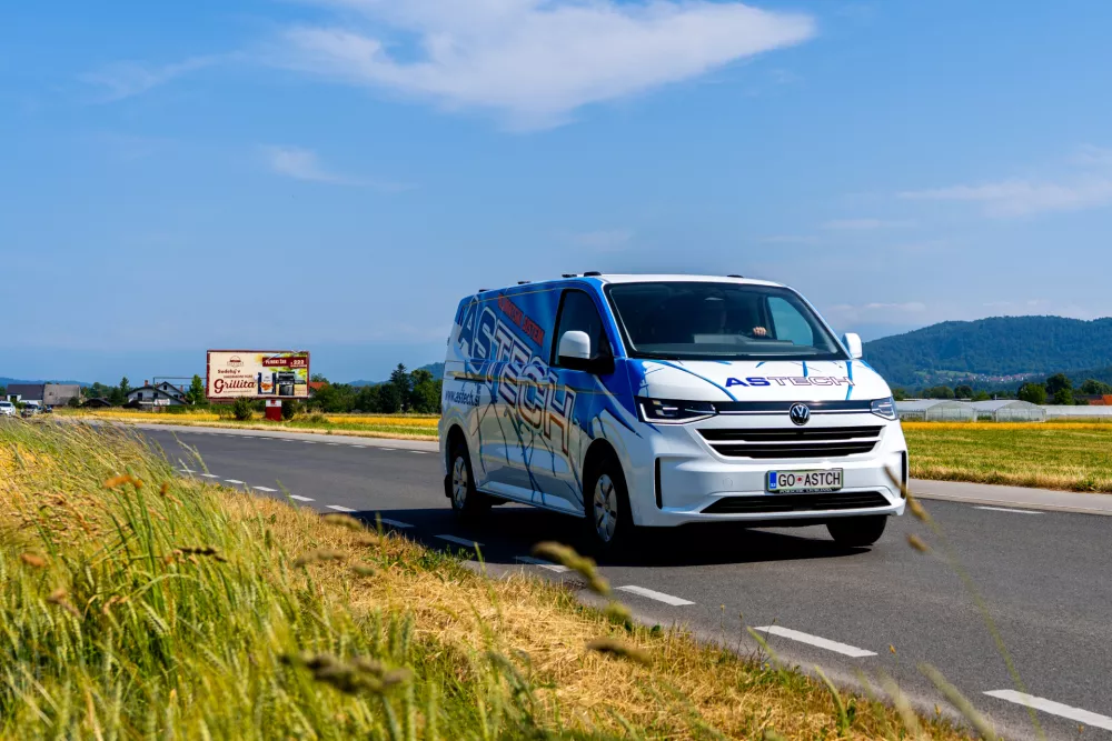 V najbolj vročih poletnih dneh hitra intervencija ni stvar sreče ali naključja, temveč rezultat strokovnega znanja, dobre organizacije in učinkovitega razporejanja servisnih ekip. (Foto: arhiv ponudnika)