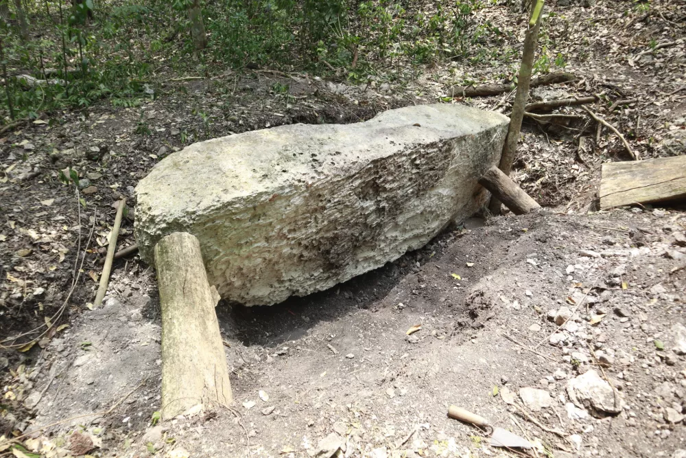 Slovenski arheolog Ivan &Scaron;prajc je s sodelavci na območju mehi&scaron;kega biosfernega rezervata Balam K&uacute; raziskal &scaron;e eno doslej skoraj neznano majevsko mesto.