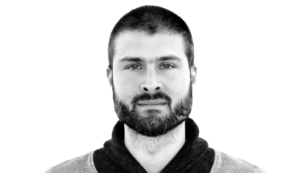 Gregor Terzič- Redakcija Dnevnik 2024 - portreti za komentarje in kolumne - kolumnisti - komentatorji &ndash; novinarji - //FOTO: Tomaž Skale