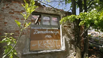 - ilustrativna gotografija - demokracija - kredit - podrtija - zapuščena stavba //FOTO: Tomaž Skale / Foto: Tomaž Skale