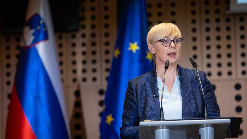 Brdo pri Kranju, Kongresni center Brdo.Sklepna prireditev natecaja Prostovoljec leta 2025 s podelitvijo priznanj in naj nazivov prostovoljcem in prostovoljskim projektom za dosezke iz preteklega leta, ki jo je pripravil Mladinski svet Slovenije.Predsednica republike Natasa Pirc Musar.
