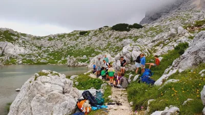 Vročinski val je dosegelj gore, zaradi pomanjkanja vode zaskrbljeni tudi v kočah