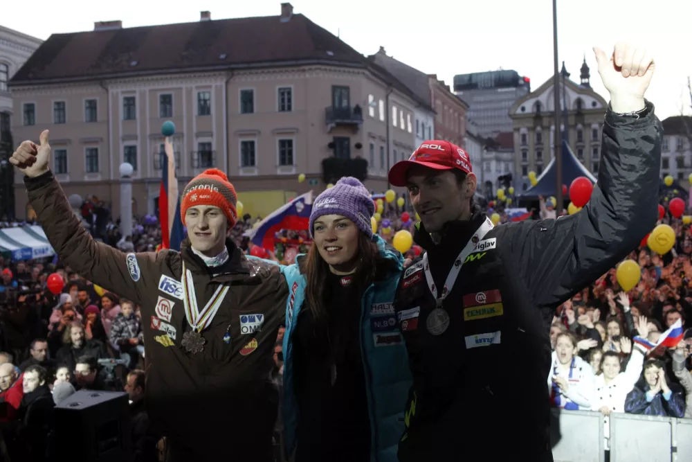 Peter Prevc, Tina Maze, Jakov Fak- 19.3.2013 na Kongresnem trgu - sprejem za alpsko smučarko Tino Maze, skakalca Petra Prevca, biatlonca Jakova Faka in deskarja Roka Marguča, nosilce medalj s svetovnih prvenstev v sezoni 2012/13 //FOTO: Jaka Gasar / Foto: Jaka Gasar