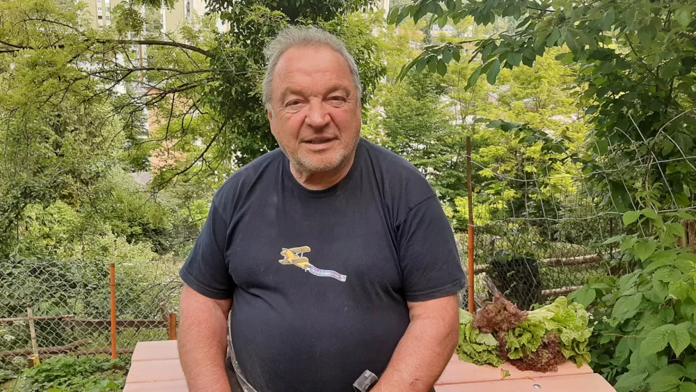 Trboveljčan na&scaron;el svoj raj nad oblaki: nekdanji miličnik je danes gorski pastir