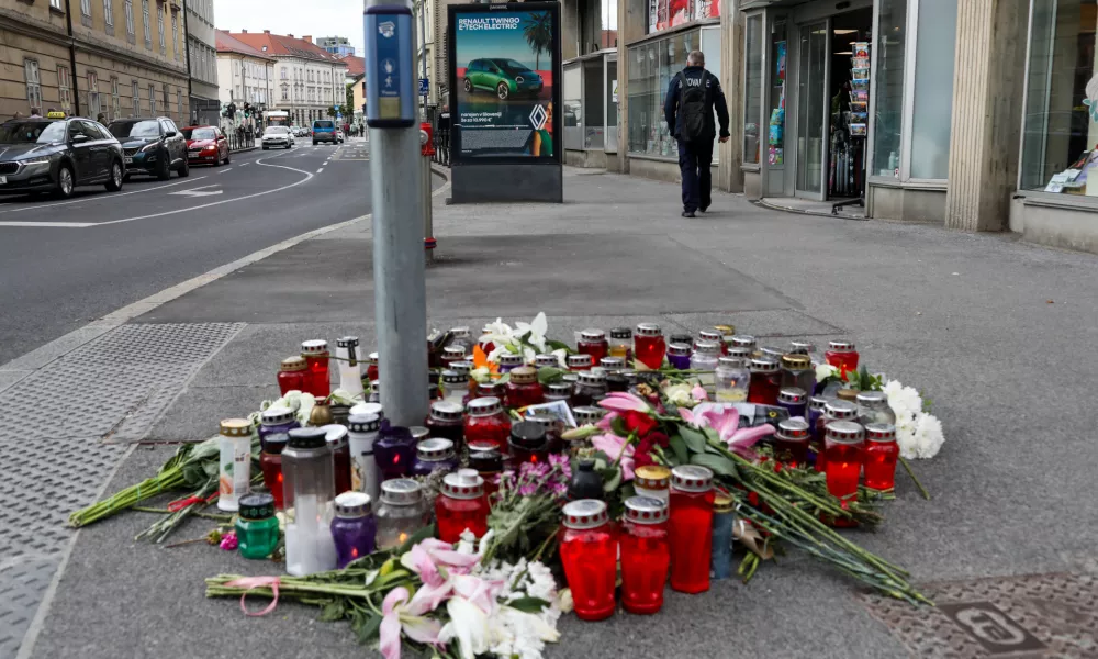 Nova nesreča avtobusa: pri Polhovem Gradcu zapeljal s ceste
