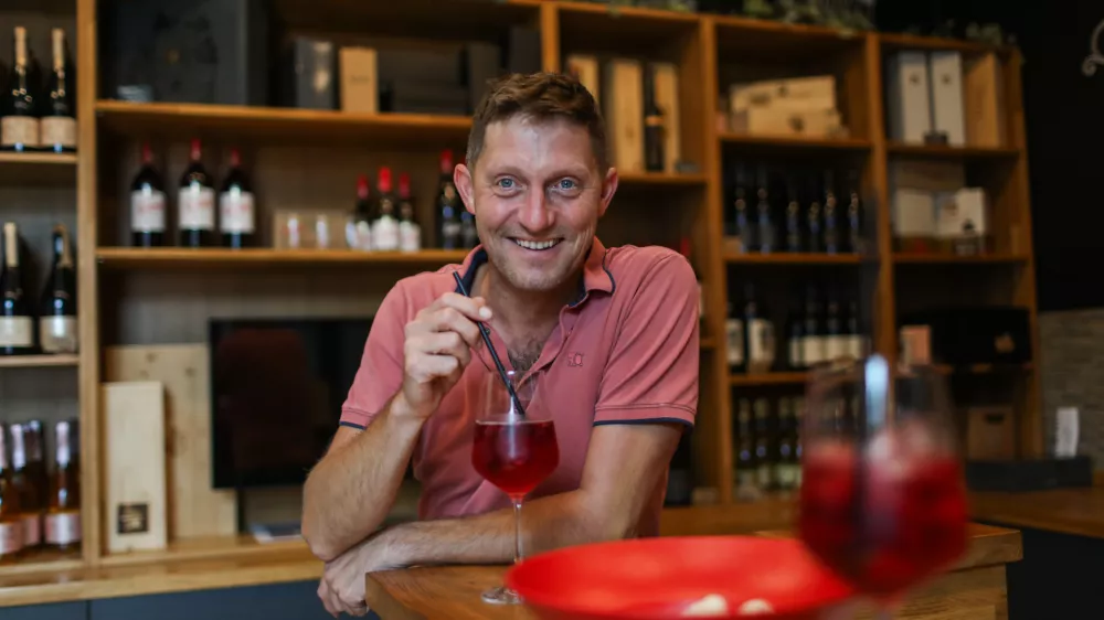 - Jure Grubar, direktor in enolog, - 11.08-2026. - Kmetijska zadruga Kr&scaron;ko, Klet Kr&scaron;ko.//FOTO: Bojan Velikonja