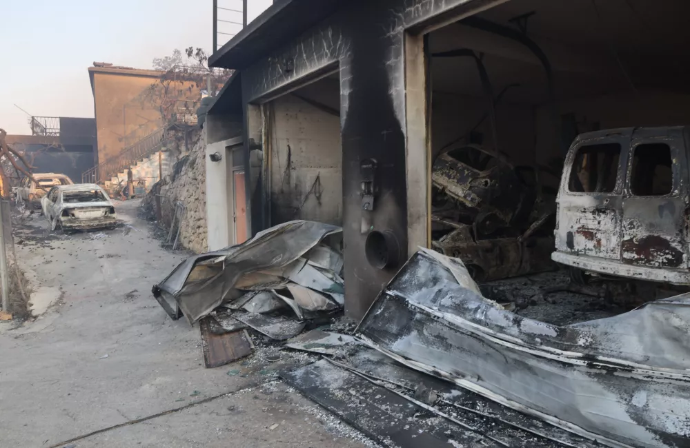 14.08.2026., Omis - Dolaskom jutra postali su vidljivi razmjeri stete nakon nezapamcenog pozara koji je jucer i nocas zahvatio podrucje Omisa. Photo: Ivo Cagalj/PIXSELL