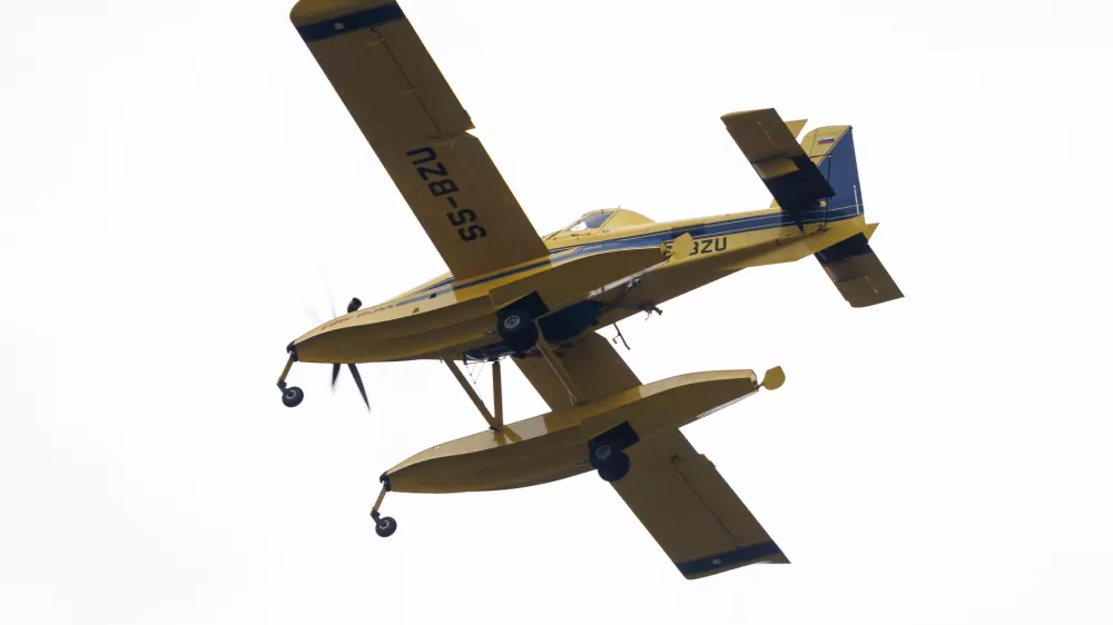 Kranj, Predoslje.Letali za gasenje pozarov Air tractor.