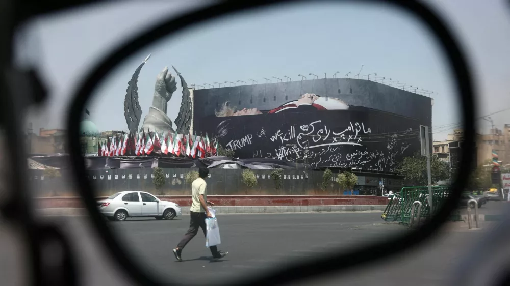 FILE PHOTO: A billboard depicting U.S. President Donald Trump lying in a coffin, in Tehran, Iran, July 30, 2026. Majid Asgaripour/WANA (West Asia News Agency) via REUTERS  ATTENTION EDITORS - THIS PICTURE WAS PROVIDED BY A THIRD PARTY. ISRAEL OUT. NO COMMERCIAL OR EDITORIAL SALES IN ISRAEL. NO ACCESS FOR ISRAELI MEDIA. NO USE BBC PERSIAN. NO USE VOA PERSIAN. NO USE MANOTO. NO USE IRAN INTERNATIONAL. NO USE RADIO FARDA. DIGITAL: NO USE BBC PERSIAN. NO USE VOA PERSIAN. NO USE MANOTO. NO USE IRAN INTERNATIONAL. NO USE RADIO FARDA./File Photo