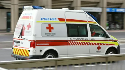 Red Cross Ambulance (Upper Austria),Image: 636136303, License: Royalty-free, Restrictions:, Model Release: no 