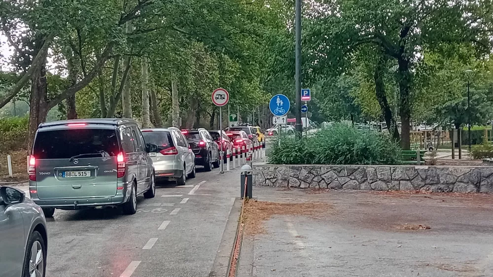 Tivoli, promet, parkiri&scaron;če, Celov&scaron;ka / Foto: Bojan Glavič