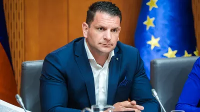 Ljubljana, DZ.Seja kolegija predsednika DZ, na kateri so se dogovorili o sklicu izredne seje DZ ter obravnavali predlog o dopolnitvah zakona o praznikih in dela prostih dnevih po skrajsanem postopku.Predsednik DZ Zoran Stevanovic.