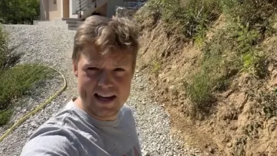 Justus Reid je naletel na težave, saj je njegova hiša zgrajena na črno. F instagram