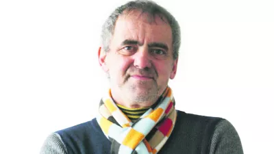 Leon Magdalenc, zunanji kolumnist - Dnevnik 2016 - portreti za komentarje in kolumne - kolumnisti - - //FOTO: Tomaž Skale------barvno, belo ozadje, za kolumno, PERMANENT!!!