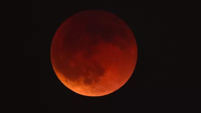 The "Blood Moon" rises in the sky during a total lunar eclipse, in Cairo, Egypt September 7, 2025. REUTERS/Amr Abdallah Dalsh