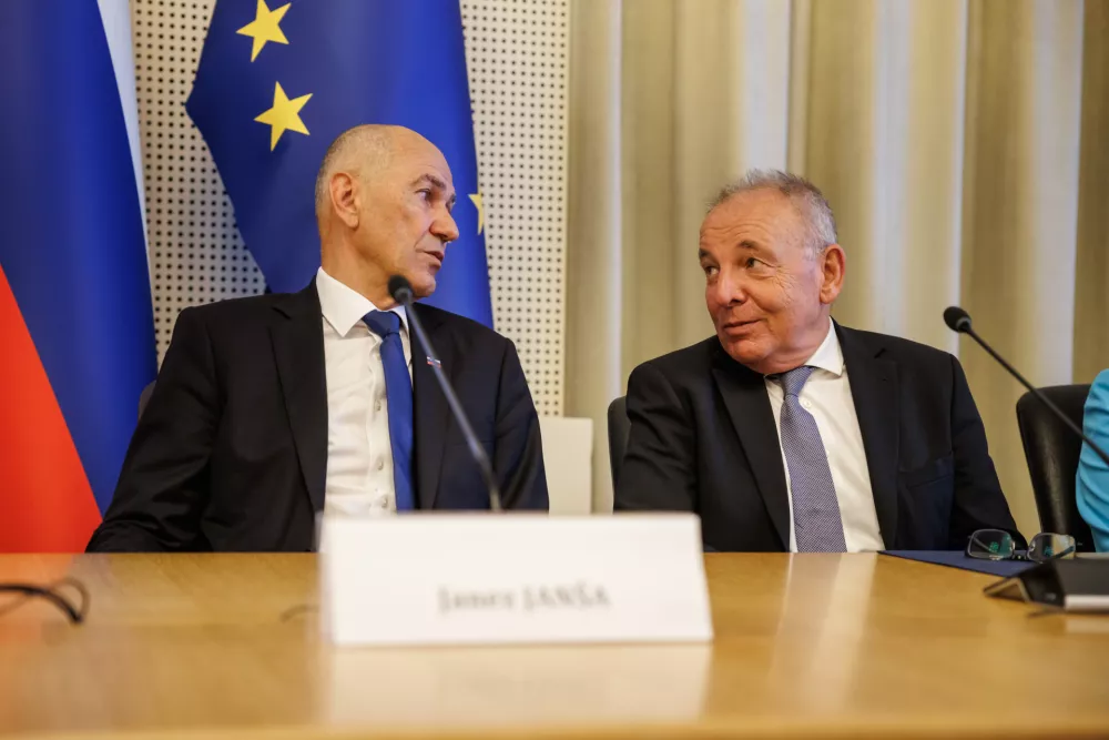 Ljubljana, vlada.Konstitutivna seja strateskega sveta za gospodarstvo. / Foto: Nebojsa Tejic/sta