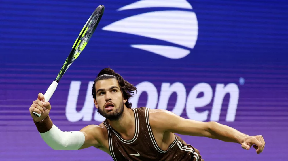 Tennis - U.S. Open - Flushing Meadows, New York, United States - September 2, 2026 Spain's Carlos Alcaraz in action during his second round match against Portugal's Jaime Faria REUTERS/Brendan Mcdermid   TPX IMAGES OF THE DAY