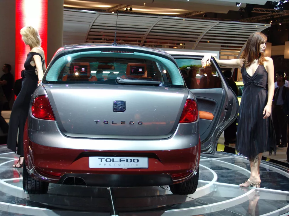 avtomobil Seat Toledo, 