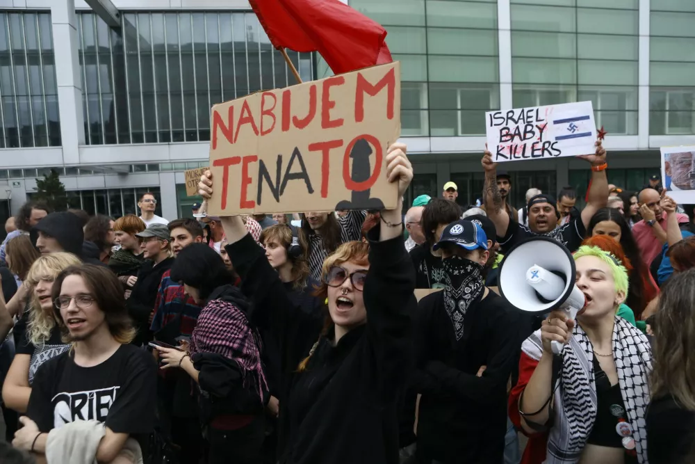 9.9.2026 - Protest - NE GENOCIDNEMU VELEPOSLANI&Scaron;TVU&laquo; proti odprtju izraelskega veleposlani&scaron;tva v Ljubljani.Foto: Luka Cjuha
