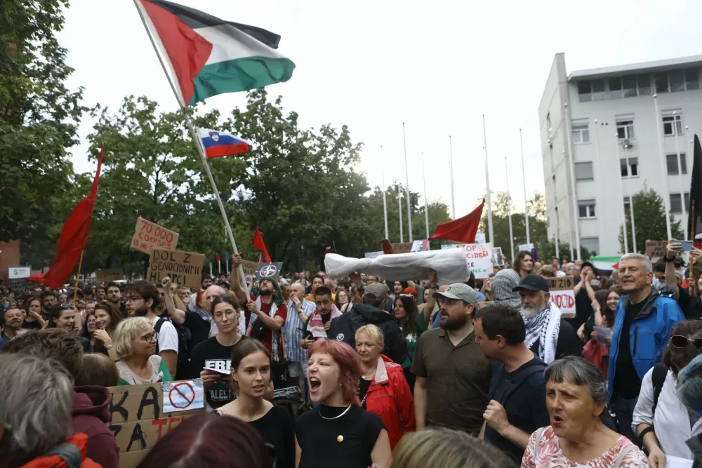 9.9.2026 - Protest - NE GENOCIDNEMU VELEPOSLANI&Scaron;TVU&laquo; proti odprtju izraelskega veleposlani&scaron;tva v Ljubljani.Foto: Luka Cjuha