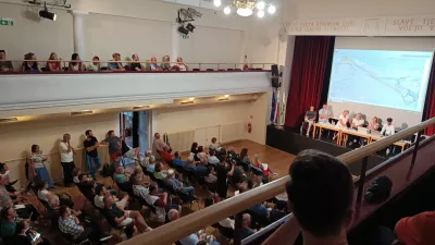 Šentvid, javna obravnava OPN Ljubljana - Kranj / NakloF Miha K. Turk 